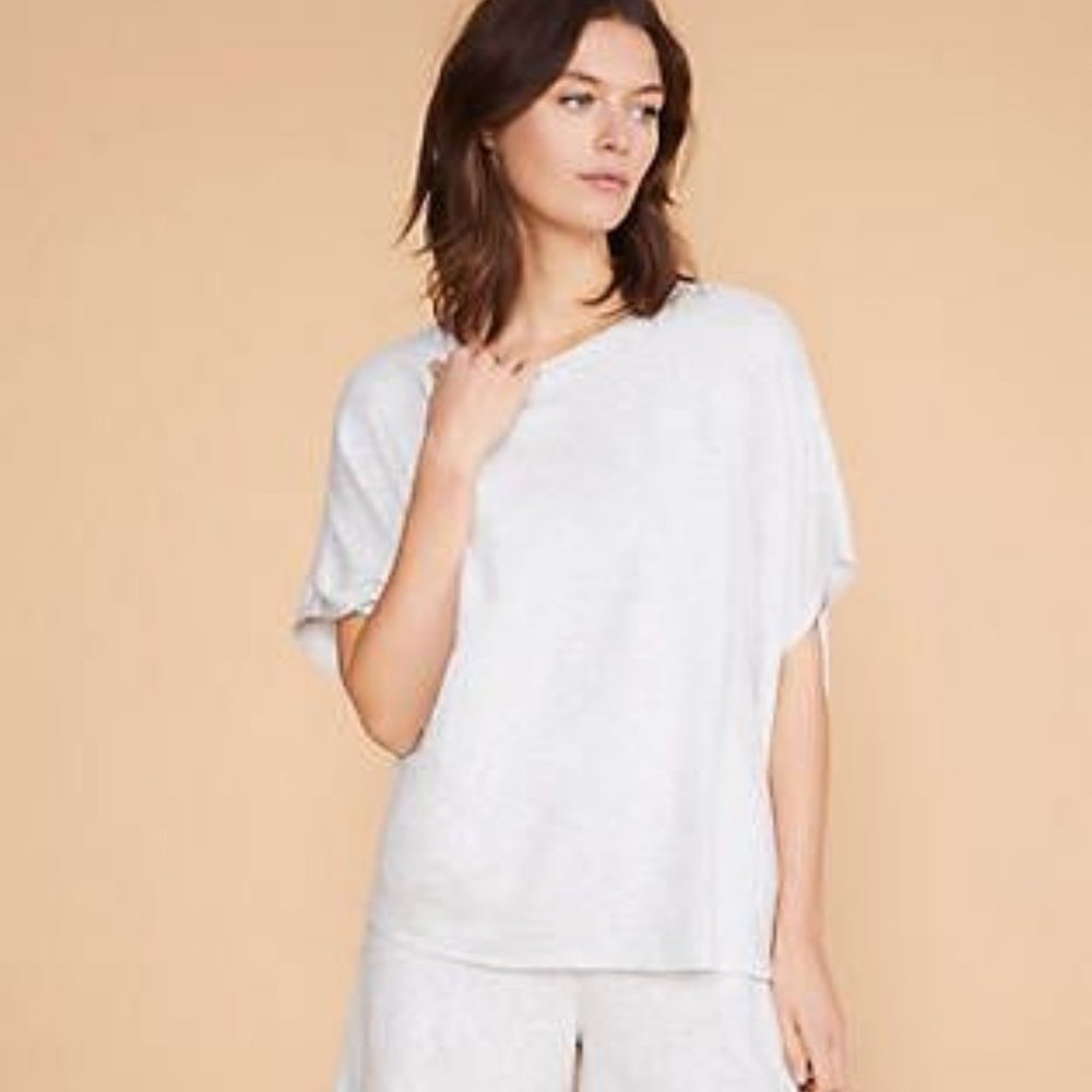 Lou & Grey Signaturesoft Plush Poncho Top Grey XS/S